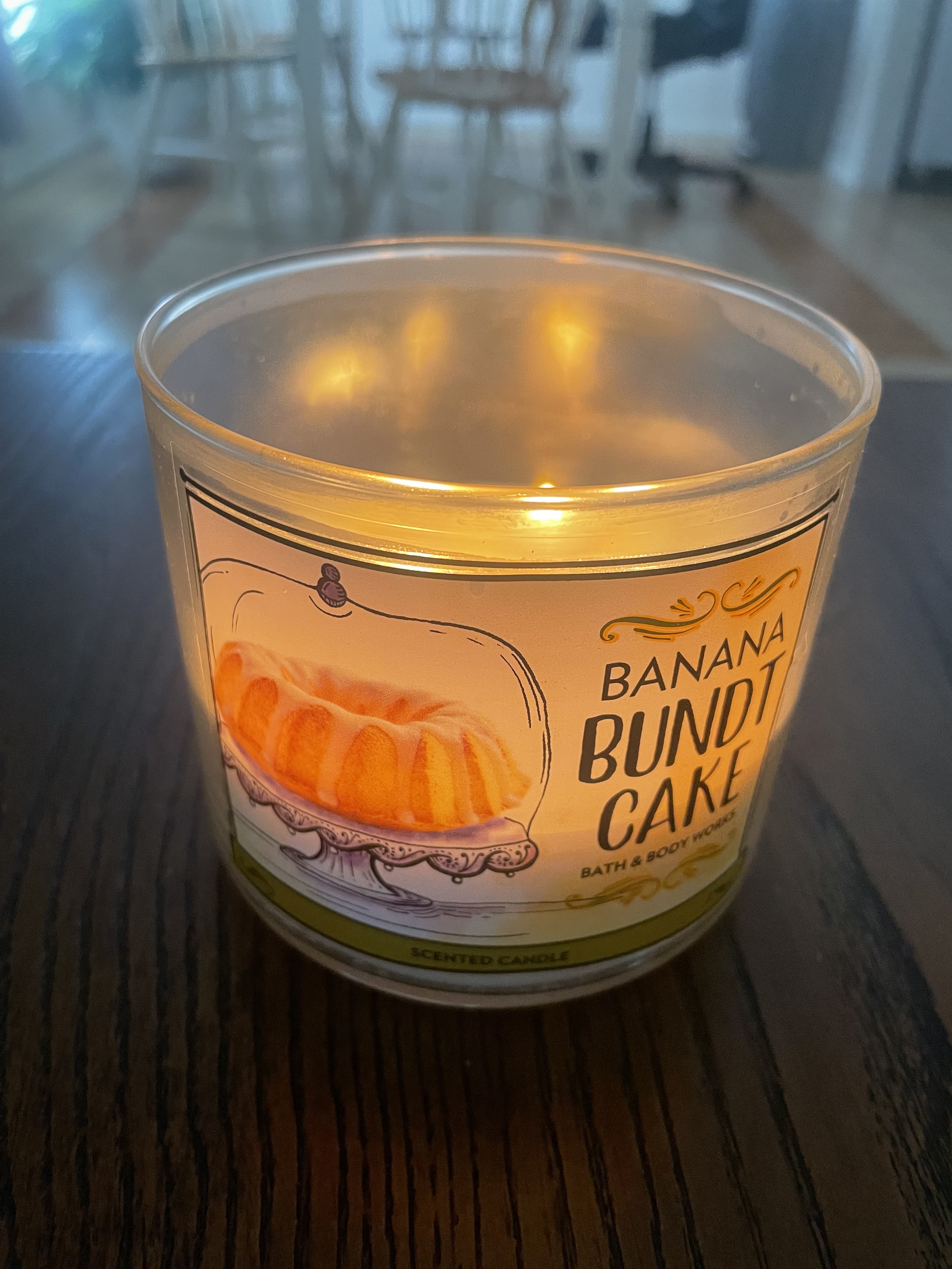 Banana Bundt Cake Candle